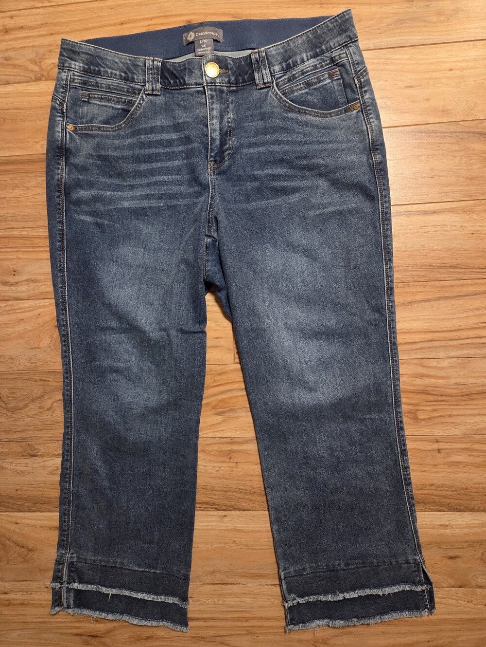 Democracy Ab Technology High Rise Tiered-Hem Flare Jeans Size 18W - Picture 3 of 9